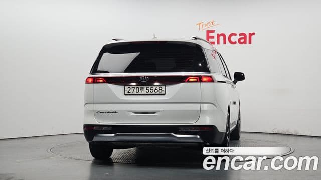 Kia Carnival 2020 — Фото 4/20