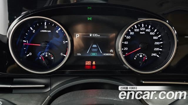 Kia Carnival 2020 — Фото 8/20