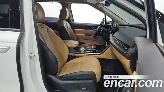 Kia Carnival 2020 — Фото 10/20