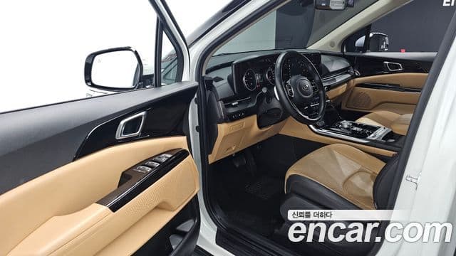 Kia Carnival 2020 — Фото 11/20