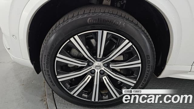 Volvo XC90 2021 — фото 5 из 20
