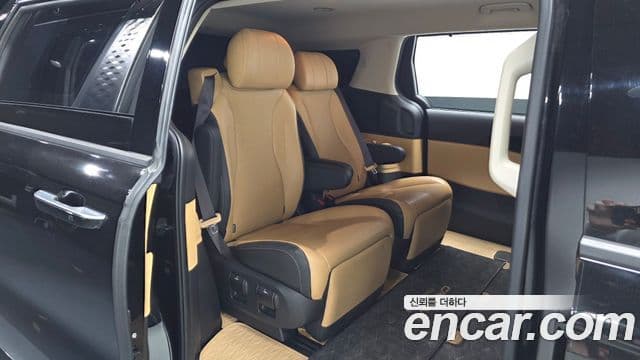Kia Carnival 2023 — Şəkil 11/20