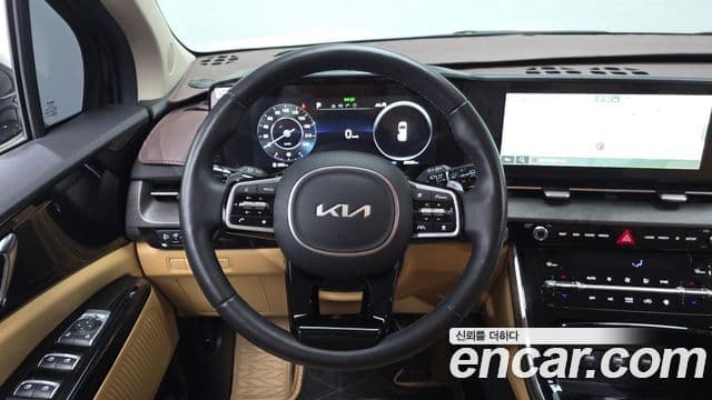 Kia Carnival 2023 — Şəkil 13/20
