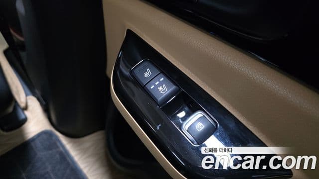 Kia Carnival 2023 — Şəkil 19/20