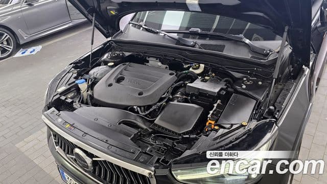 Volvo XC40 2023 — Şəkil 13/20