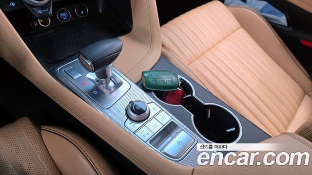 Genesis G70 2021 — ფოტო 13/20