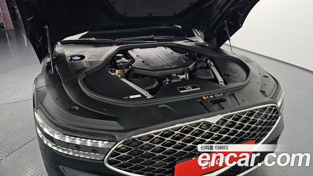 Genesis G90 2022 — Photo 19/20
