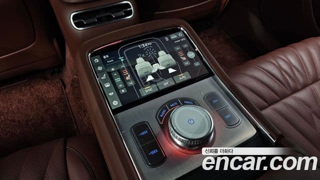 Genesis G90 2022 — Photo 16/20