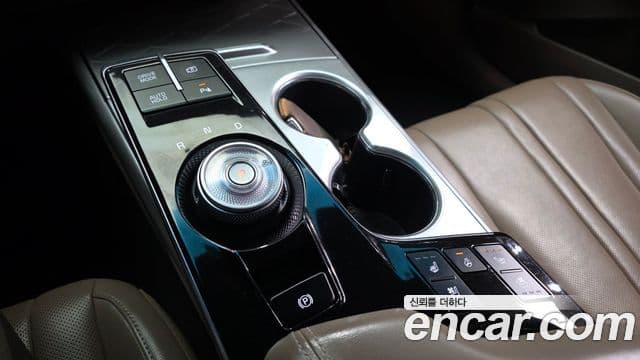 Kia K8 2022 — Şəkil 9/20