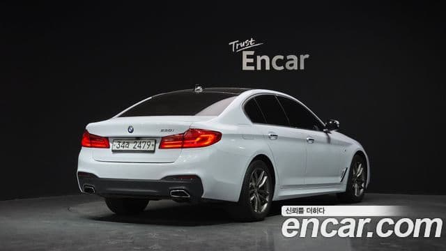 BMW 5 Series 2018 — ფოტო 1/20