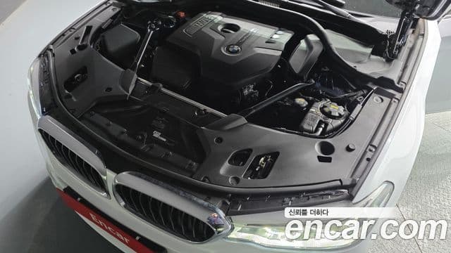 BMW 5 Series 2018 — ფოტო 5/20