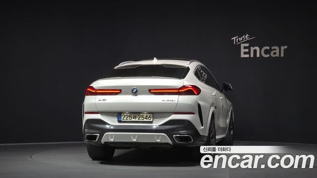 BMW X6 2021 — Photo 14/20