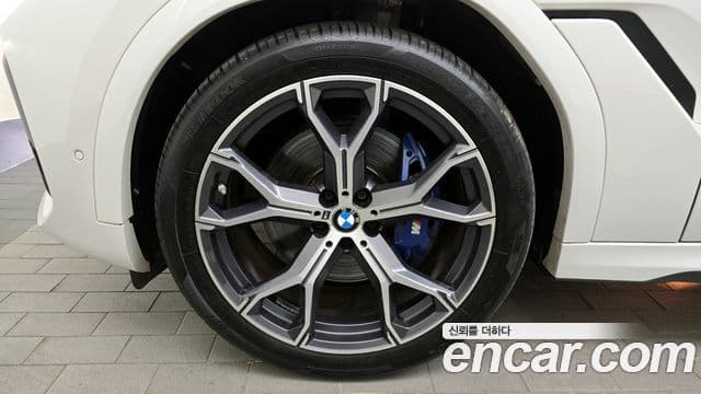 BMW X6 2021 — Photo 12/20