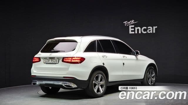 Mercedes-Benz GLC-Class 2018 — Şəkil 2/20