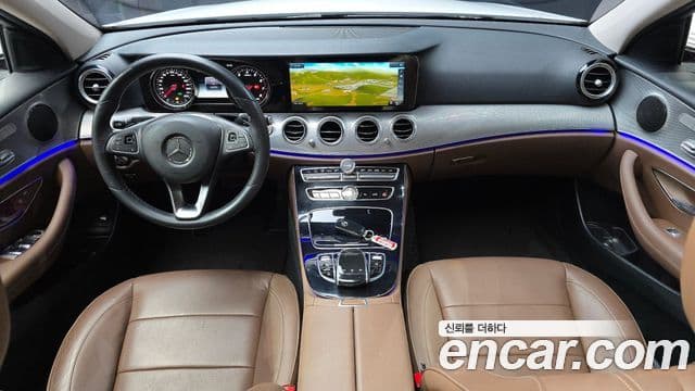Mercedes-Benz E-Class 2018 — Фото 7/20