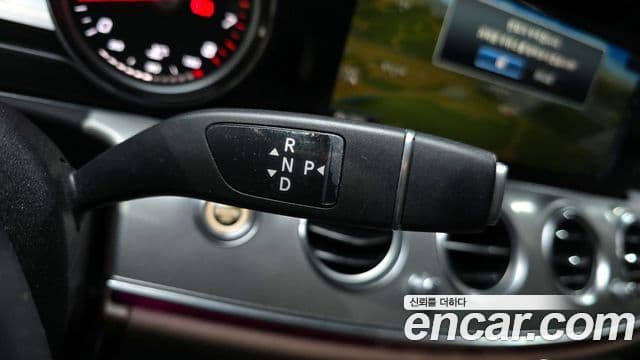 Mercedes-Benz E-Class 2018 — Фото 9/20