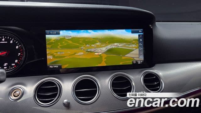 Mercedes-Benz E-Class 2018 — Фото 16/20