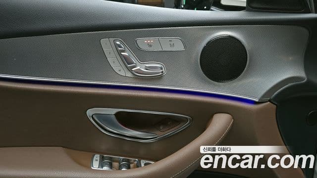 Mercedes-Benz E-Class 2018 — Фото 18/20
