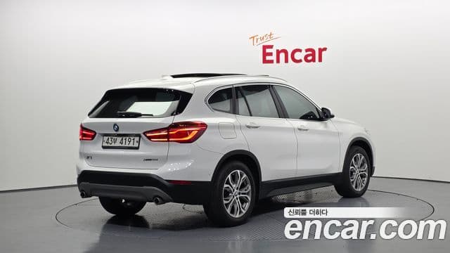 BMW X1 2018 — Фото 2/20