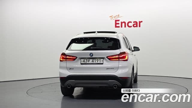 BMW X1 2018 — Фото 4/20
