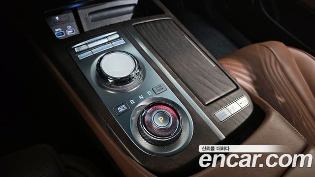 Genesis Electrified G80 2023 — Şəkil 9/20
