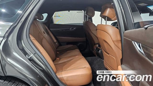 Genesis Electrified G80 2023 — Şəkil 12/20