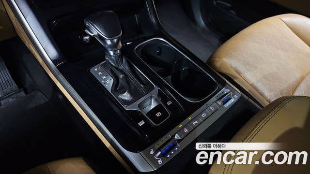 Kia Carnival 2020 — фото 9 из 20