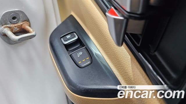 Kia Carnival 2020 — фото 18 из 20