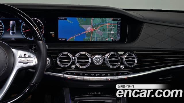 Mercedes-Benz S-Class 2019 — ფოტო 14/20