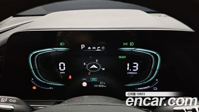 Kia Niro 2022 — ფოტო 8/20