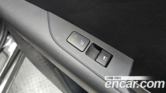 Kia Niro 2022 — ფოტო 17/20
