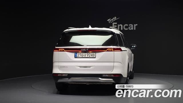 Kia Carnival 2022 — ფოტო 10/20