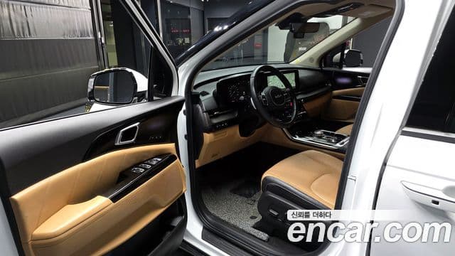 Kia Carnival 2022 — ფოტო 11/20