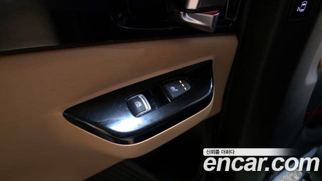 Kia Carnival 2022 — ფოტო 20/20