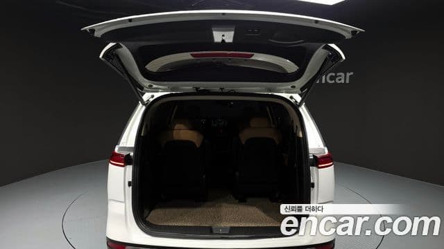 Kia Carnival 2022 — ფოტო 9/20