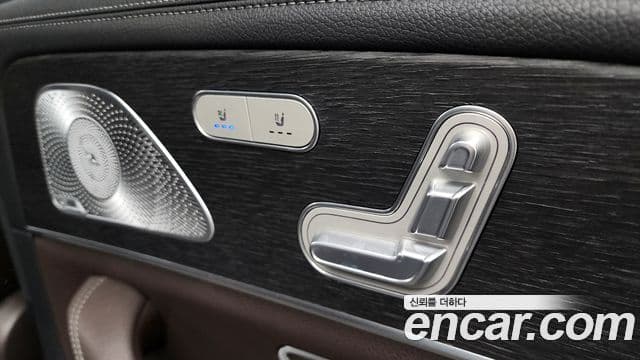 Mercedes-Benz GLS-Class 2021 — Фото 19/20