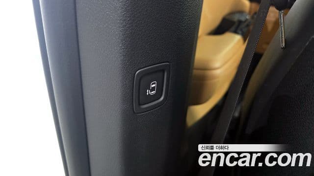 Kia Carnival 2021 — Şəkil 17/20