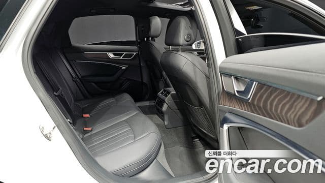 Audi A6 2022 — Şəkil 16/20