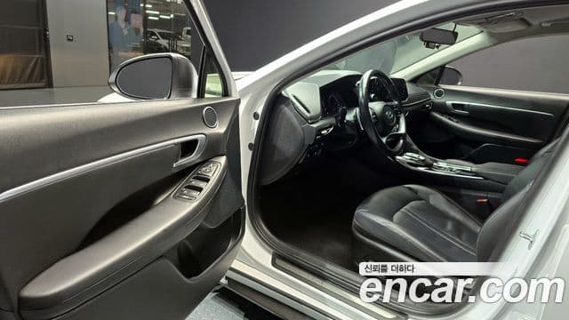 Hyundai Sonata Hybrid 2021 — Şəkil 16/20