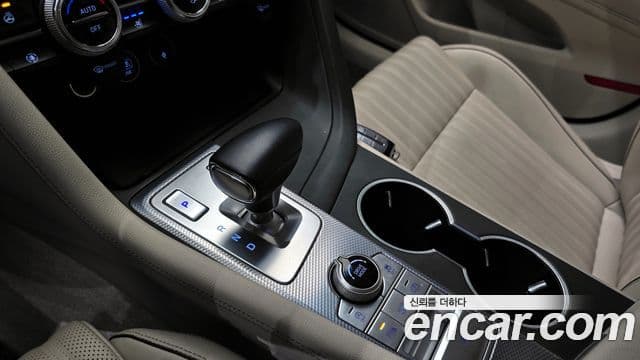 Genesis G70 2021 — Şəkil 9/20
