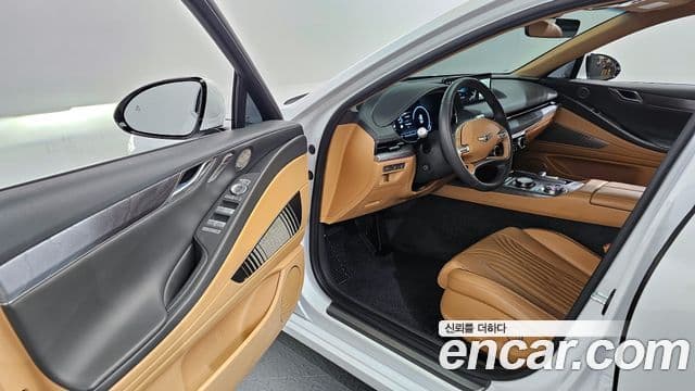Genesis Electrified G80 2023 — ფოტო 10/20