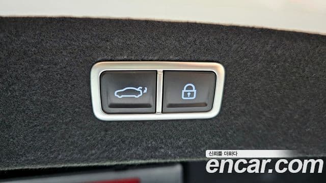 Genesis Electrified G80 2023 — ფოტო 18/20