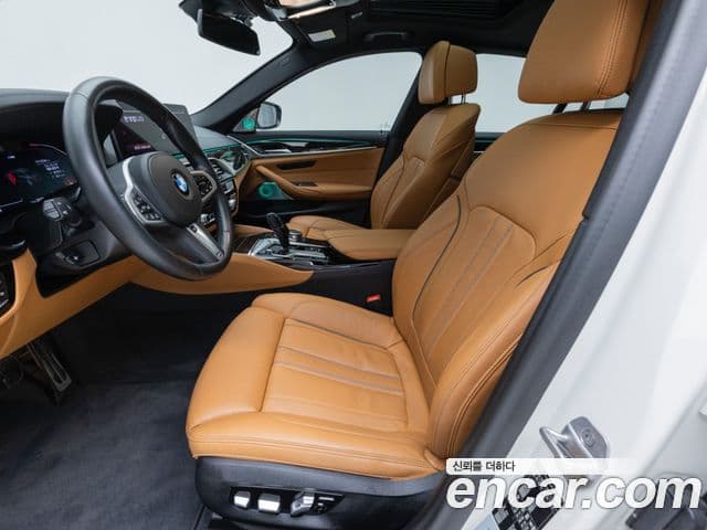 BMW 5 Series 2021 — Photo 15/20