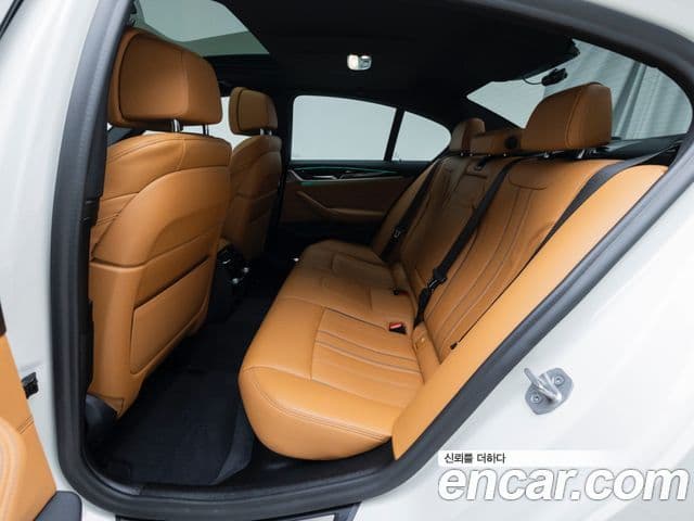 BMW 5 Series 2021 — Photo 6/20