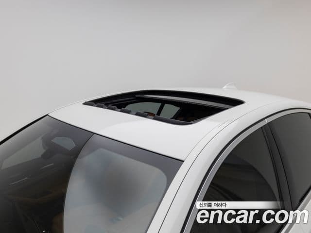 BMW 5 Series 2021 — Şəkil 13/20