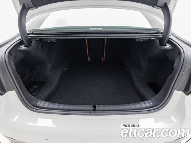 BMW 5 Series 2021 — Photo 18/20