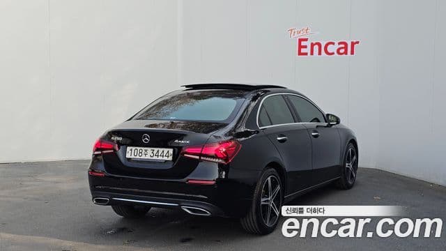 Mercedes-Benz A-Class 2020 — Şəkil 17/20