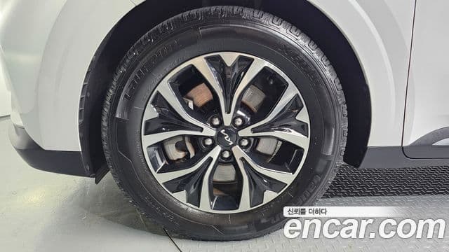 Kia Carnival 2023 — Şəkil 4/17