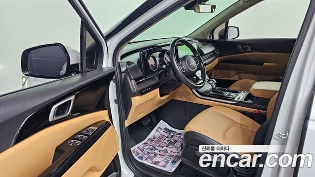 Kia Carnival 2023 — Şəkil 8/17