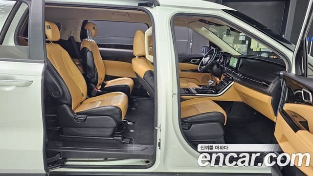 Kia Carnival 2023 — Şəkil 12/17